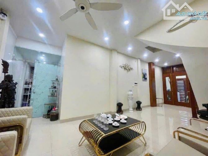 Bán nhà Ngọc Hà, phố VIP Ba Đình, 56m2 x 5 tầng, vị trí đắc địa, ngõ thẳng tắp, gần phố - 1