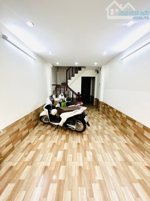 CỰC HÓT , DƯƠNG VĂN BÉ PHỐ HIẾM NHÀ BÁN DÂN XÂY 45M 5 TẦNG OTO ĐẬU CỬA GIÁ HƠN 7 TỶ - 1