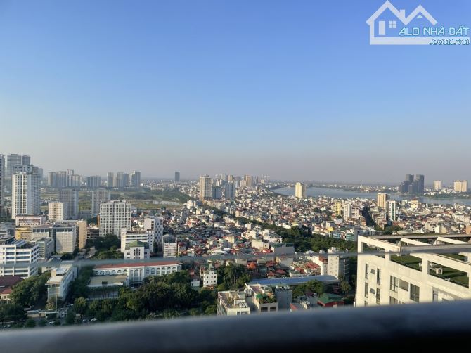 Bán gấp penhouse Tràng An Complex Hà Nội : 240m2. 4 ngủ. View Hồ Tây, siêu đẹp. 30 tỷ - 18