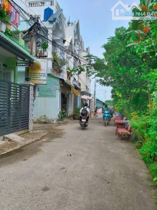 BÁN LÔ ĐẤT ĐẸP 222M2 - GIÁ CHỈ 1 TỶ 550TRIỆU GẦN CHỢ MỸ HẠNH NAM - GỌI CHO EM XEM ĐẤT - 2