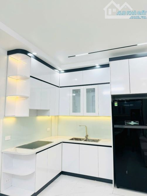 Bán nhà đẹp Nguyễn  Ngọc Vũ, 47m2, 5 tầng, ô tô gần, 8.25 tỷ - 2