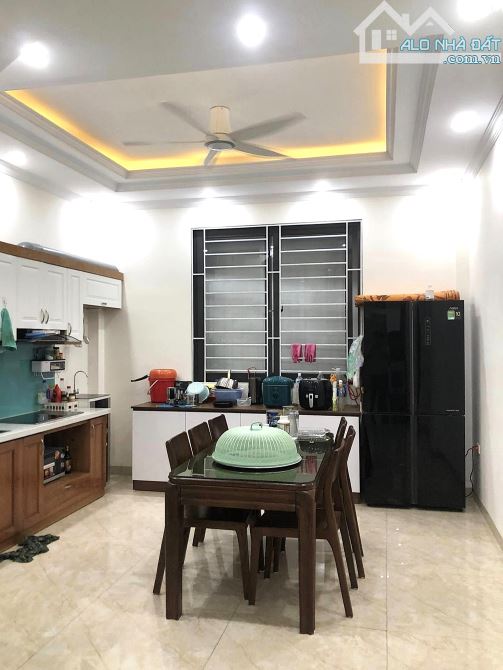 BÁN NHÀ PHÂN LÔ  PHỐ NGUYỄN CHÍ THANH, 52M2*5 TẦNG, ÔTÔ, GẦN PHỐ, GIÁ 14 TỶ - 2