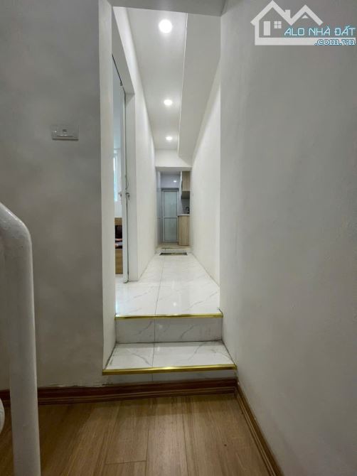 Bán căn hộ TT tầng 2 8/3 Thanh Nhàn, 70m2, 2 ngủ, 2 WC, Full đồ, SĐCC - 2