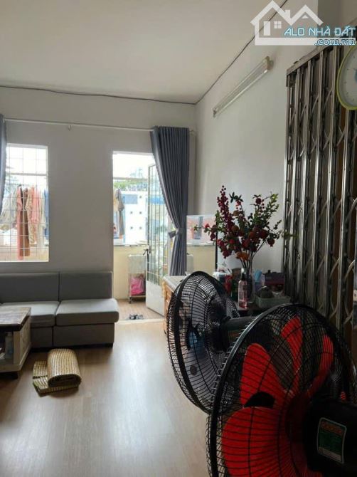 Cho thuê Chung cư Trần kế Xương,  Phú Nhuận, 62m2, 2pn, 1wc,9tr5/tháng. - 2