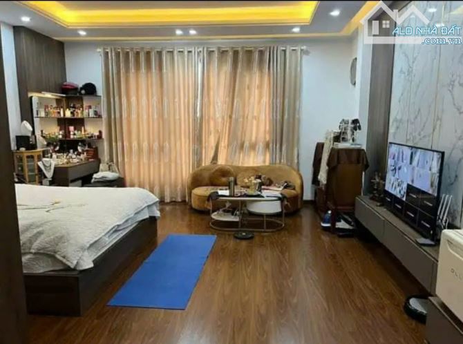 NHÀ ĐẸP CẦN BÁN GẤP NGÕ 35 CÁT LINH DT66m2 THANG MÁY , ÔTÔ KINH DOANH - 3