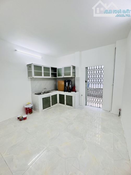 🏡 HẺM 154 ÂU DƯƠNG LÂN QUẬN 8 - 2 TẦNG MỚI ĐẸP - 42M2 - 4X10M - GIÁP QUẬN 1 - 3