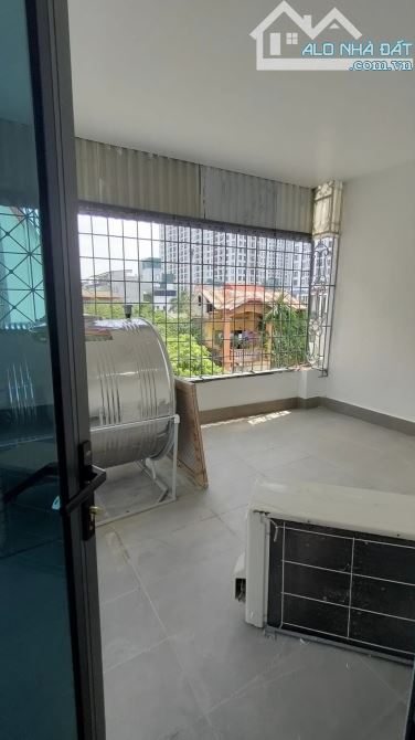 Bán nhà ngõ 221 Tôn Đức thắng, DT 66m, 7 tầng thang máy, MT 8m, giá 15.2tỷ.