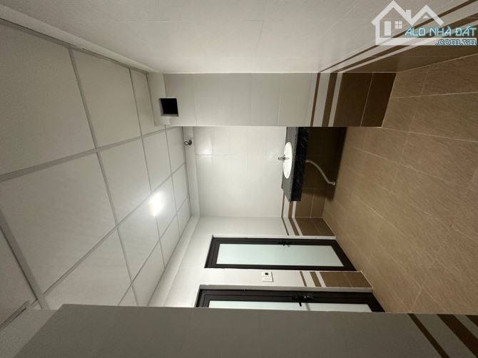Bán tòa Văn Phòng phố Tam Trinh DT 600m2, MT 20m, Giá 100 tỷ Hạ chào 10 tỷ giá mới 100 tỷ - 4