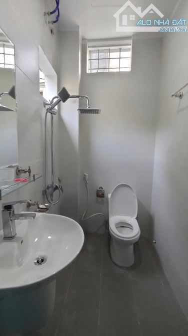 Bán nhà ngõ 221 Tôn Đức thắng, DT 66m, 7 tầng thang máy, MT 8m, giá 15.2tỷ.