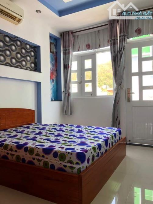 🏡 BÁN NHÀ ĐÚC 1 TRỆT 3 LẦU P4, HẺM Ô TÔ, GẦN CHỢ CÔ GIANG, BIỂN BÃI TRƯỚC CHỈ 4.8 TỶ - 5