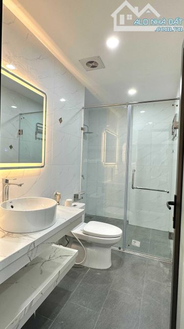 BÁN NHÀ ĐAỊ TỪ - HOÀNG MAI ,DT34M2 ,GIÁ HƠN 5 TỶ , FULL NỘI THẤT , NGÕ THOÁNG SÁNG - 5