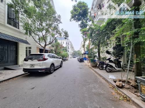 Bán Nhà Lô Góc Yên Lộ, 93.5m², Mặt Tiền 5m, Giá 27.9 Tỷ, Kinh Doanh Đỉnh, Sổ Đẹp - 5