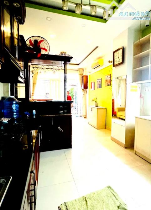NHÀ ĐẸP GIÁ RẺ P13 Q10 đường cách mạng tháng 8 giá 4.9 tỷ - 6