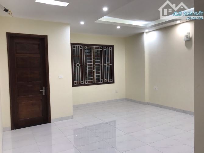 Cho thuê nhà Nguyễn Thị Định – Cầu Giấy DT 48m x 5 tầng, ngõ ôtô đẹp, 22tr/th