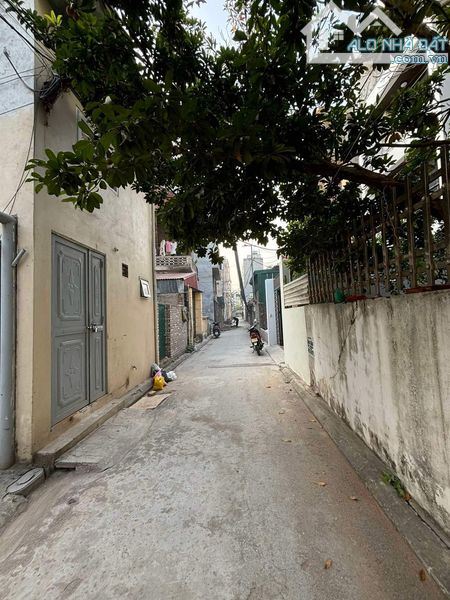 Bán đất giang biên, lô góc, oto vào, vừa tầm tiền