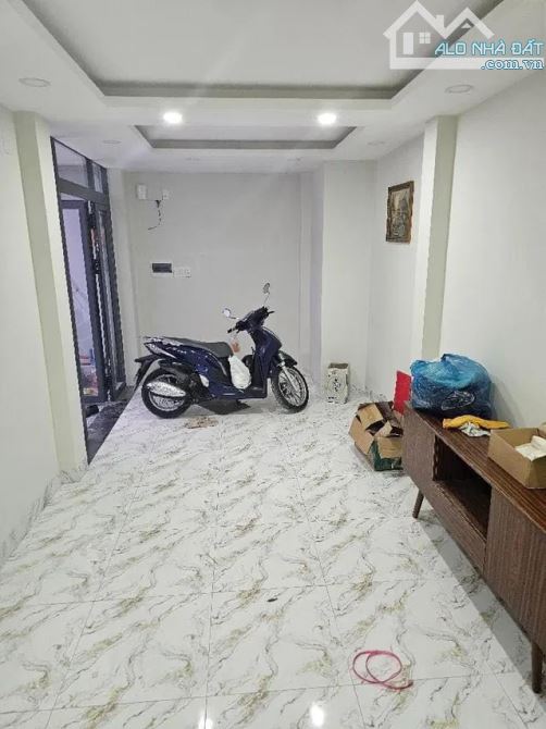 Bán nhà 3 tầng mới hoàn công tại Trần Văn Khánh, Quận 7 - 84m², cho thuê 26 triệu/tháng, c