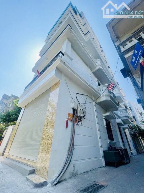 Mặt phố Phương Liệt, ô tô tránh, nhà mới thang máy
