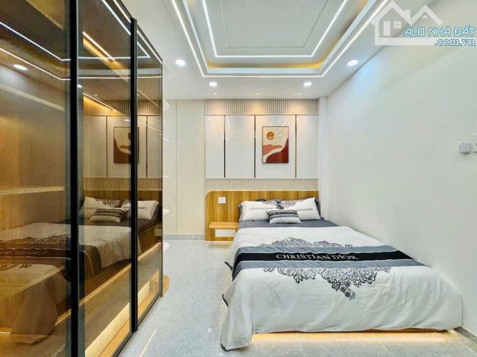 Ra nhanh căn nhà đang cho thuê 54m2 ngay Lê Văn Khương, Q12. Giá: 2 Tỷ 150. SHR, hẻm ô tô - 11