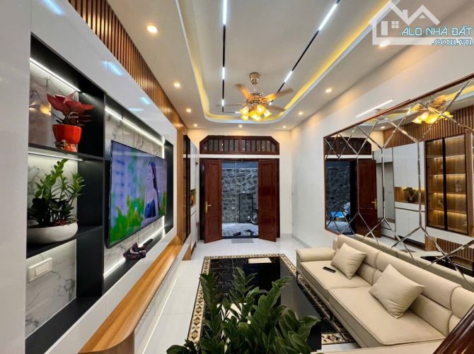 NHỈNH 8 TỶ - NHÀ ĐẸP QUAN HOA CẦU GIẤY, SẴN Ở NGAY, 40M2 4 TẦNG 4 PHÒNG NGỦ, GẦN PHỐ, OTO - 11