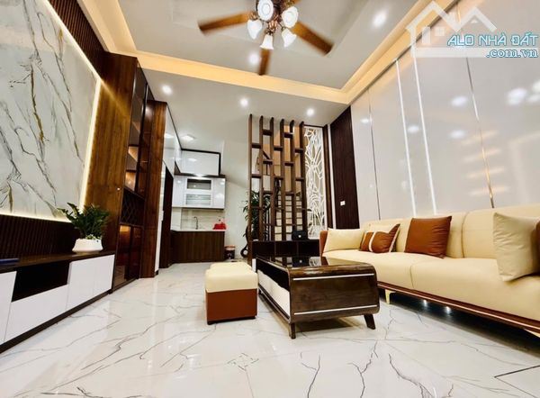 BÁN NHÀ QUANG TRUNG 38m2, 5 TẦNG, OTO. CHỈ 7 tỷ - 1