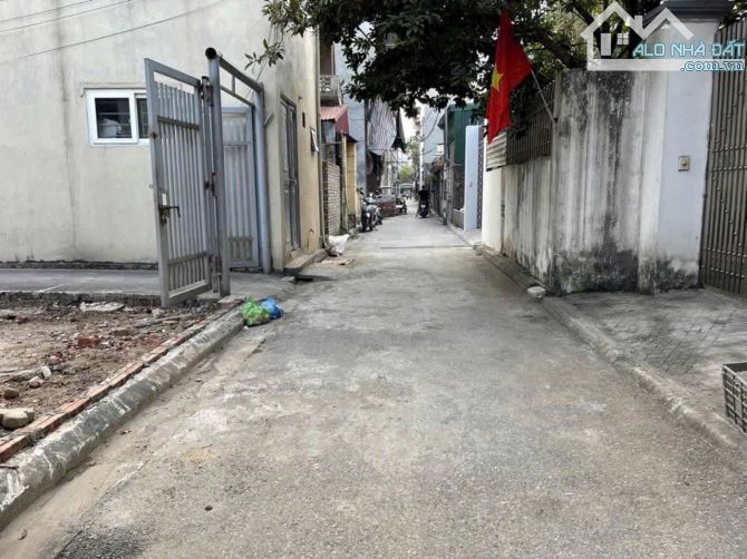 Bán đất giang biên, lô góc, oto vào, vừa tầm tiền - 1
