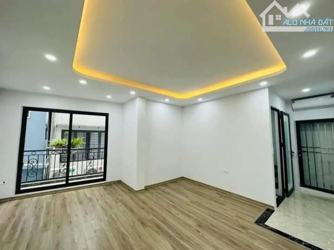 Khu phân lô Hồ Đình - Kim Ngưu 50m2 x4t - Mt 4,5m - Vỉa hè rộng - Ô tô chạy vòng quanh 💥 - 1