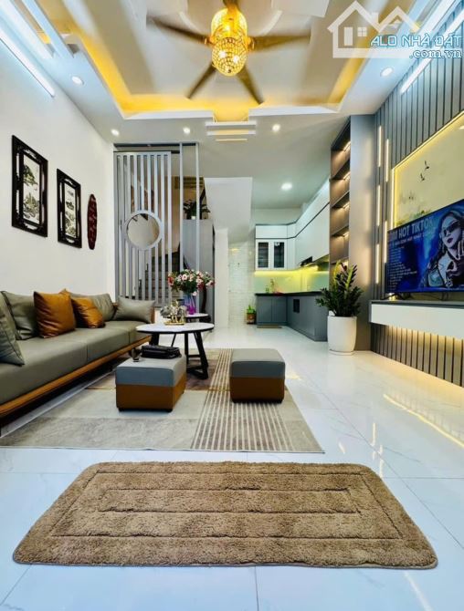 BÁN NHÀ 4 TẦNG, GIÁ 3.15 TỶ 36m2, Ô TÔ ĐỖ CỔNG, GẦN TRƯỜNG C1 BIÊN GIANG - 1