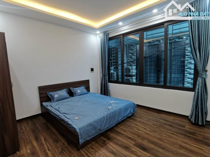 Phố Khương Hạ - Thanh Xuân - 41m2 x 5T - Ô Tô Đỗ Cửa - Dừng Đỗ - MT 4m - Gía 7x tỷ