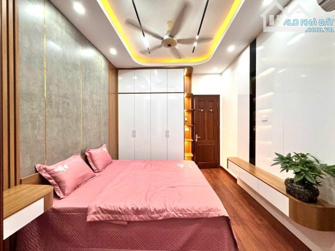 NHỈNH 8 TỶ - NHÀ ĐẸP QUAN HOA CẦU GIẤY, SẴN Ở NGAY, 40M2 4 TẦNG 4 PHÒNG NGỦ, GẦN PHỐ, OTO - 16