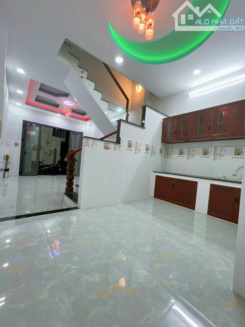 Nhà khu cư xá nguyễn trung trực 3 Tháng 2, phường 12, quận 10. DT ngang 6 x 20m. 23 tỷ - 2