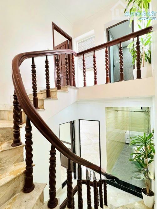 Cho thuê nhà mới tinh trong ngõ nông đường Chợ Hàng , 50 m2, 3,5 tầng, 4 ngủ, 8 triệu - 2