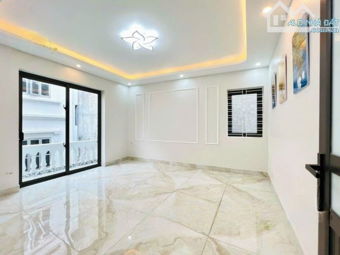 Cho thuê nhà mới tinh trong ngõ nông đường Chợ Hàng , 50 m2, 3,5 tầng, 4 ngủ, 8 triệu - 3