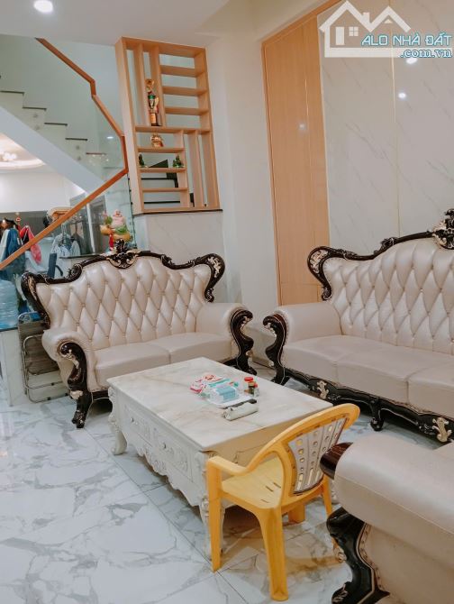 Bán nhà MT ngay Hồng Bàng Q6(4.9X23m) 107m2,4 tầng,nhà mới xách vali vào ở liền - 3