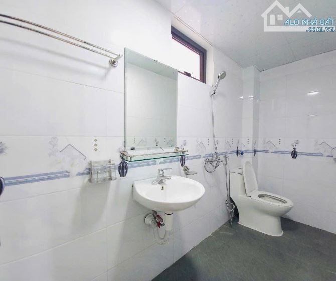 BÁN NHÀ PHỐ XỐM-HÀ ĐÔNG 45M-4 TẦNG- DÂN XÂY - Ô TÔ VÀO NHÀ, HƠN 5 TỶ - 3