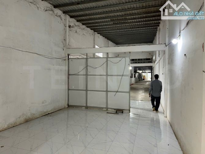 Kho xưởng 350m² mặt tiền đường Hoàng Quốc Việt - 4