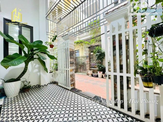 Cho thuê nhà mới tinh trong ngõ nông đường Chợ Hàng , 50 m2, 3,5 tầng, 4 ngủ, 8 triệu - 5