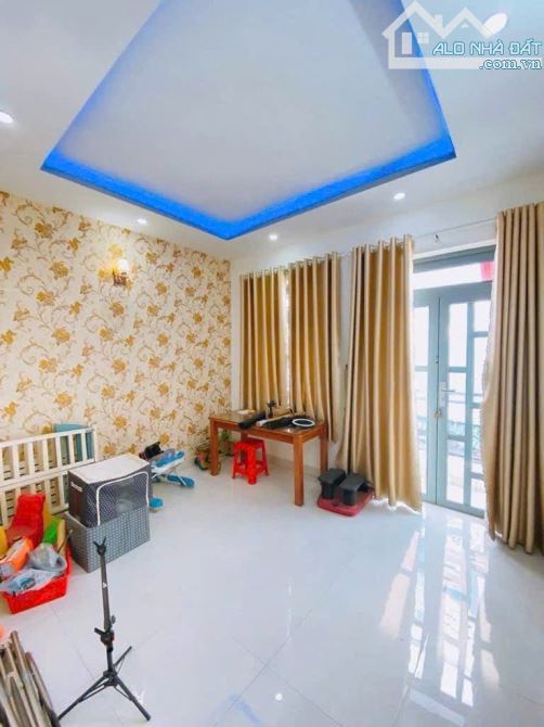 Ban nha Hương Lộ 2, Bình Trị Đông A, Bình Tân. Dt:56m2 - 4 tầng - 4 x 14m - 5