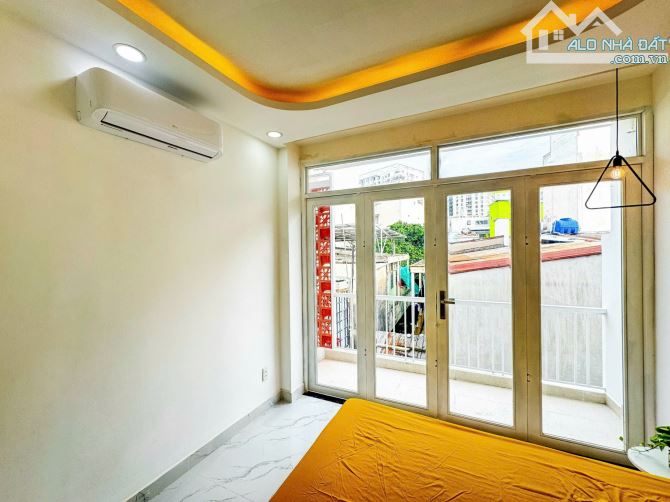 Siêu phẩm 4 tầng HXH Hoàng Hoa Thám P6, DTSD 120m2, GIẢM CÒN 4.9 tỷ - 5