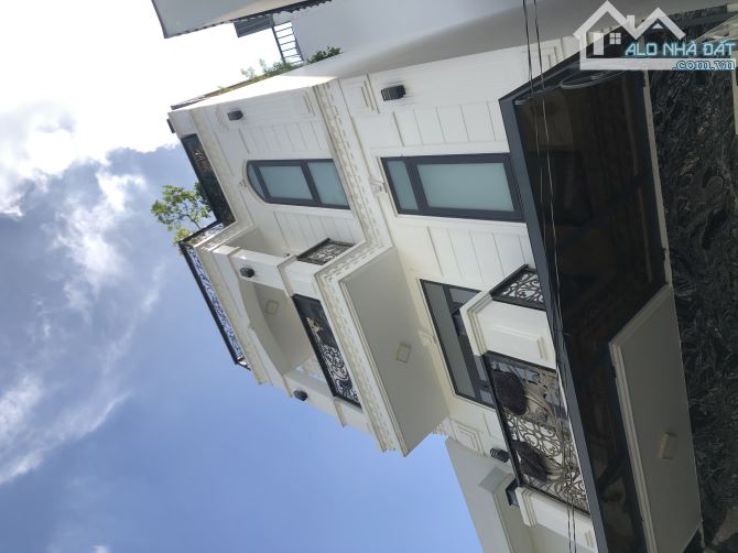 Siêu phẩm!!! Tạp Chí Nhà Đẹp 5,3x15m đúc mới 3,5 Tấm gồm 5PN, 6WC giá [9.6 tỷ]. - 5