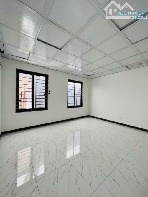 BÁN NHÀ TÔN ĐỨC THẮNG - 3 NGỦ - 30M2 - 5.2TỶ - 7