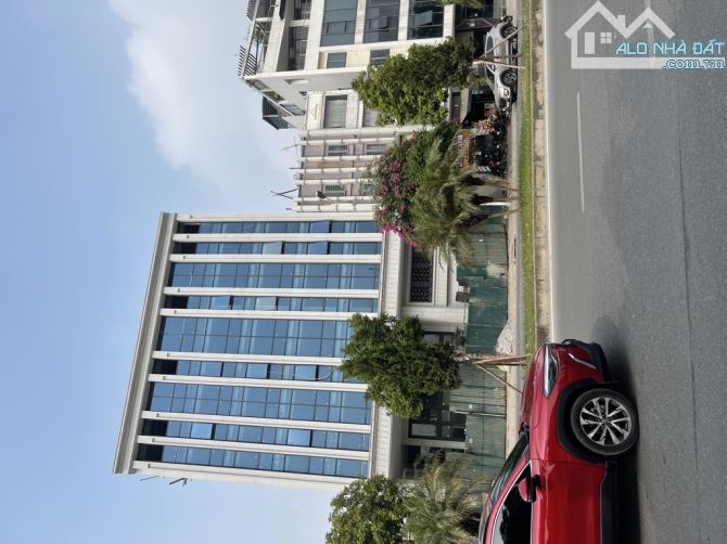 Bán toà nhà VP Long Biên,474m,9 tầng,MT 18m, Giá 235 Tỷ