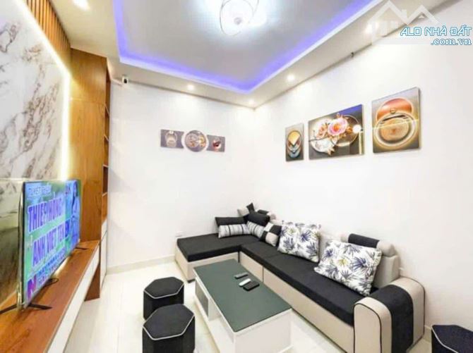 Bán chung cư đẹp Kim Giang 77m2 full nội thất, view mặt đường lớn, 5.5tỷ