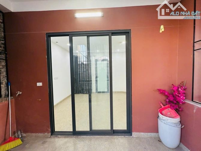 Nhà Đức Diễn View Lô Góc Ô Tô Đỗ Vào Nhà Gần Trường Học 36m² 5 Tầng Giá 6 Tỷ 9 - 10