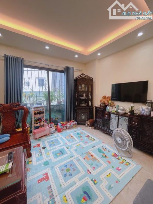 Siêu Hiếm Bán nhà Ngọc Thụy–Long Biên- Lô Góc,oto 7 chỗ vào nhà - nhỉnh 6 tỷ (thương luơng - 1