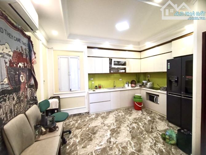 Nhà đẹp Tây Sơn, ngõ thông, ô tô tránh, vào nhà, kinh doanh, gần phố, 7T thang máy, 52m2 - 1