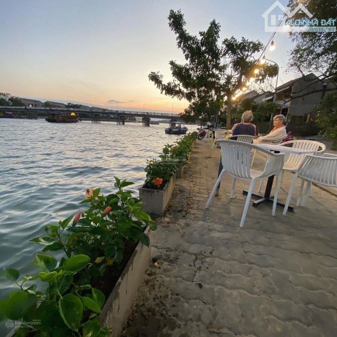Bán Nhà Mặt Tiền Huyền Trân Công Chúa View Sông Thơ Mộng - 1