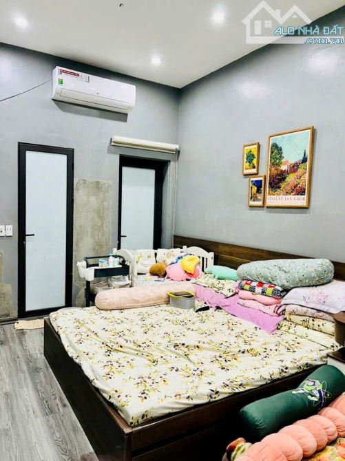 BÁN NHÀ MINH KHAI - 30M2, 4 TẦNG, LÔ GÓC, 3 GÁC ĐỖ CỬA, FULL NỘI THẤT, HIẾM - 1