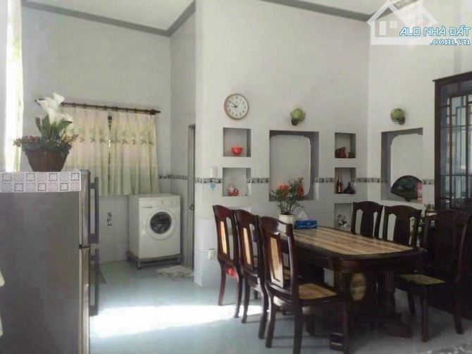 Bán nhà Đ.Chế Lan Viên-Tân Phú dt 64m2 1 trệt 1 lầu giá 2tỷ680 hẻm 4m vị trí siêu đẹp - 2