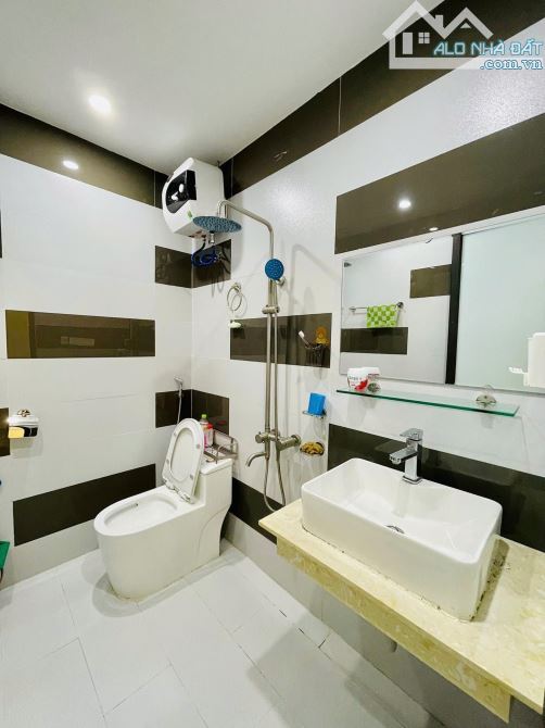 Bán nhà hẻm 5m Nguyên Hồng, Bình Thạnh, 48m², Chỉ Có3.4 tỷ, sổ hồng riêng, nội thất đầy đủ - 3