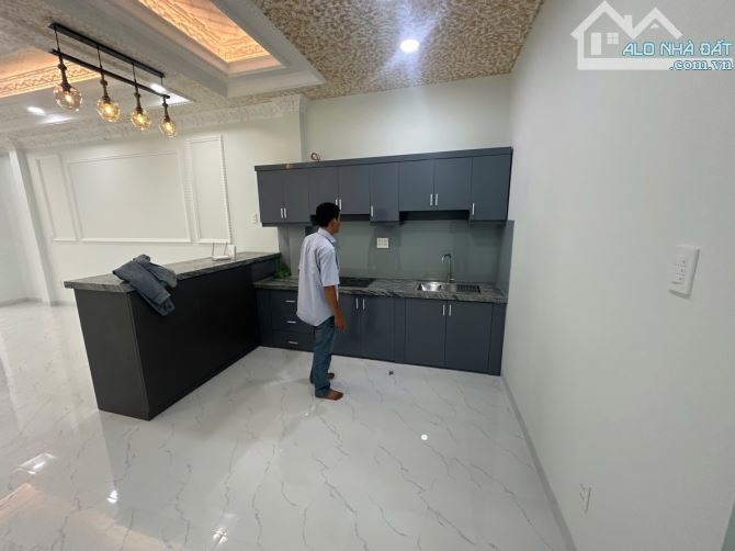 Bán nhà Nguyễn Văn Khối,P,9, Gò Vấp. 68m2, ngay Công viên làng hoa. hẻm 3.5 Giá nhỉnh 5 tỷ - 3